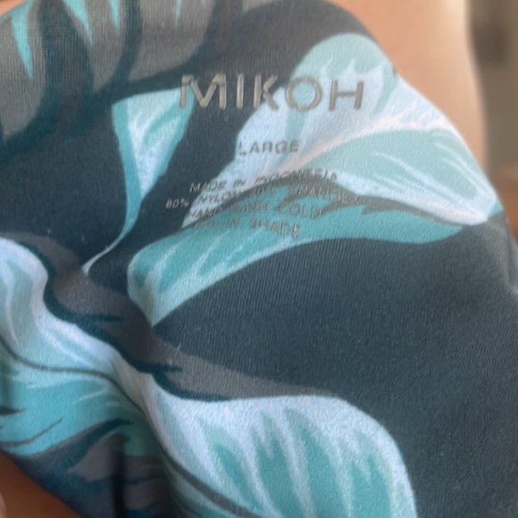 Mikoh skimpy thong bottom - Picture 2 of 2